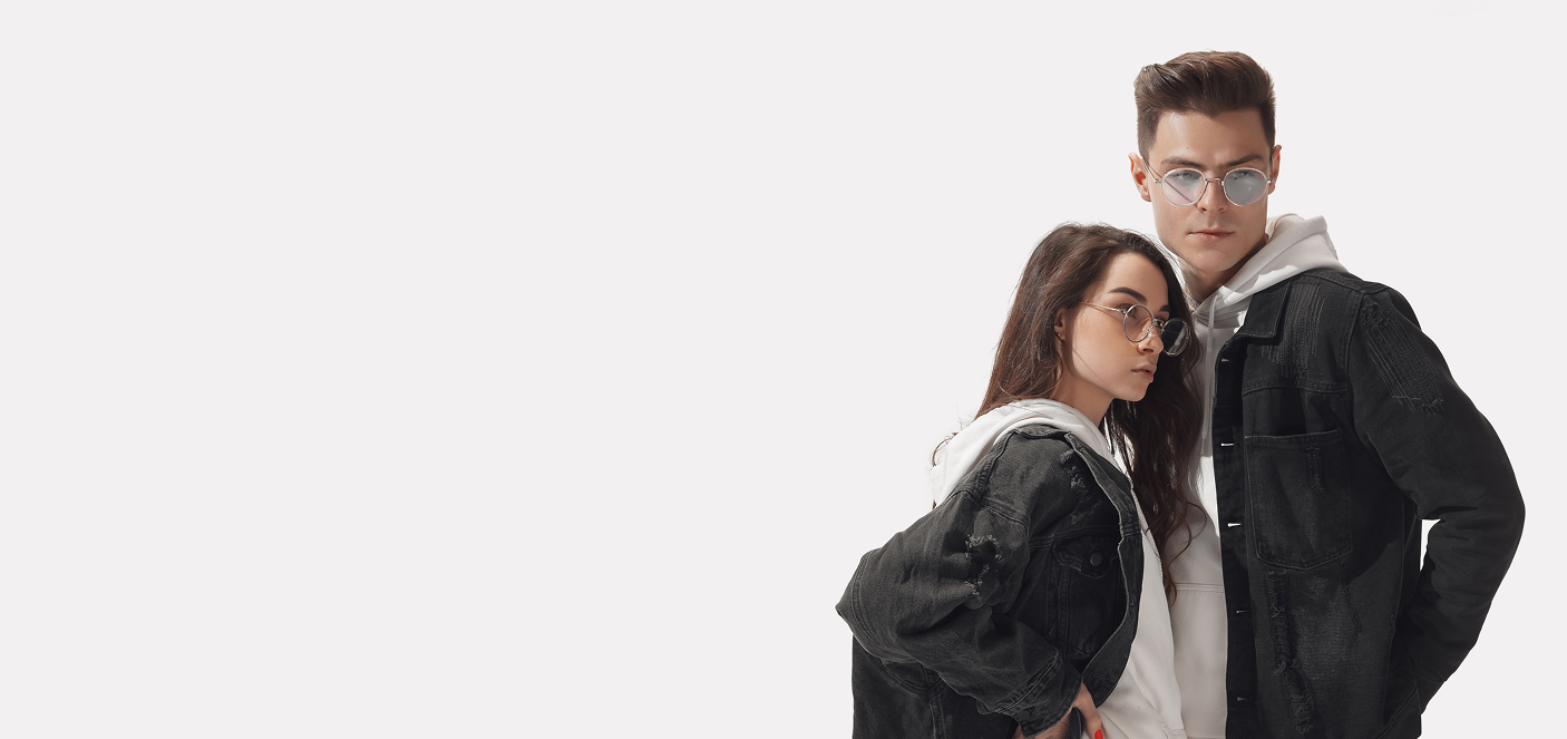 Парень с девушкой в модной одежде